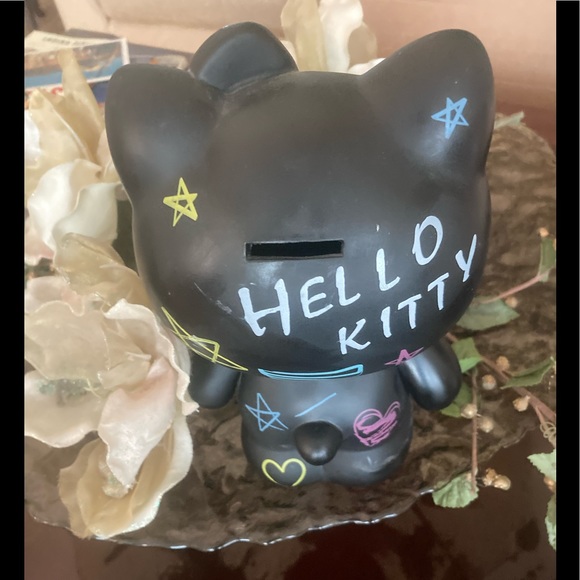 Sanrio Hello Kitty Graffiti collection collectible coin bank - Picture 2 of 4